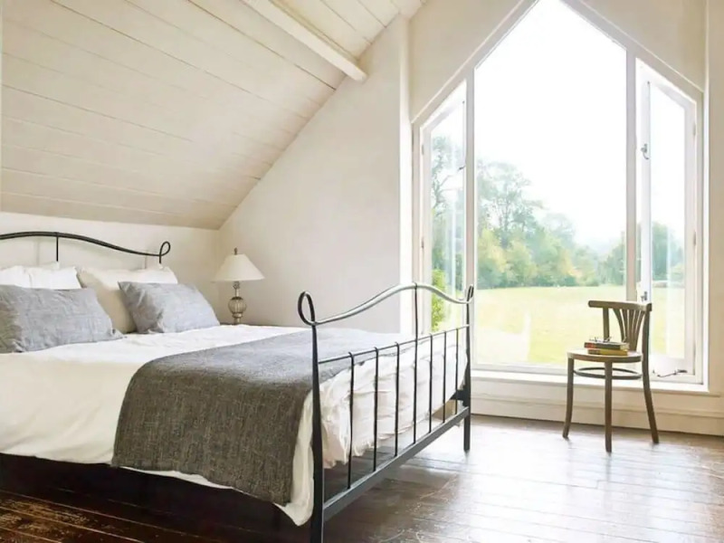 A pet-friendly converted chapel with charming features near Uffington