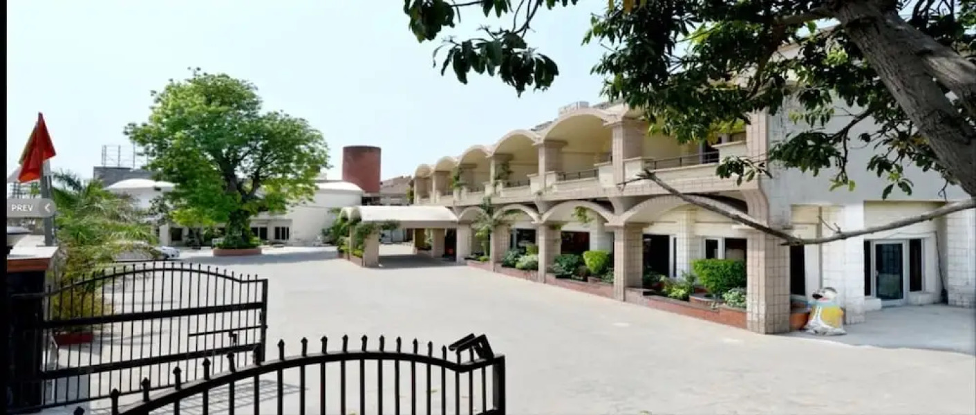 Blue Jay Tourist Complex