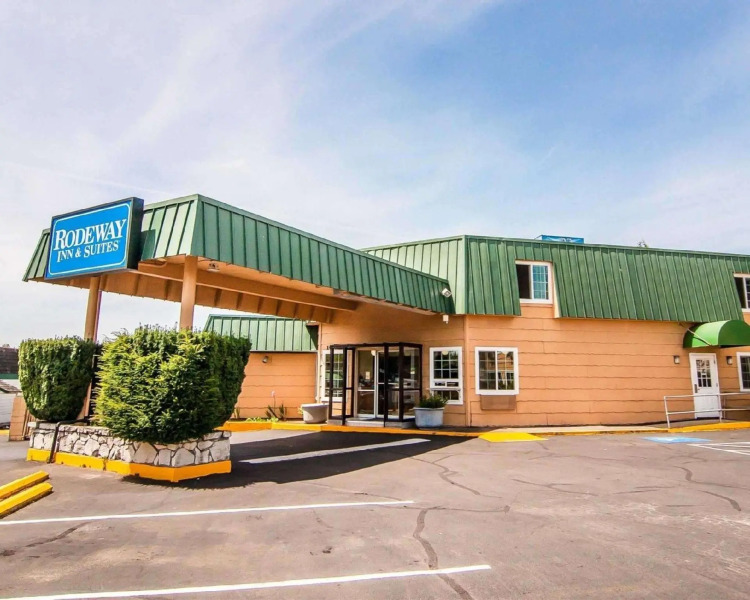 Rodeway Inn & Suites Portland West - Beaverton