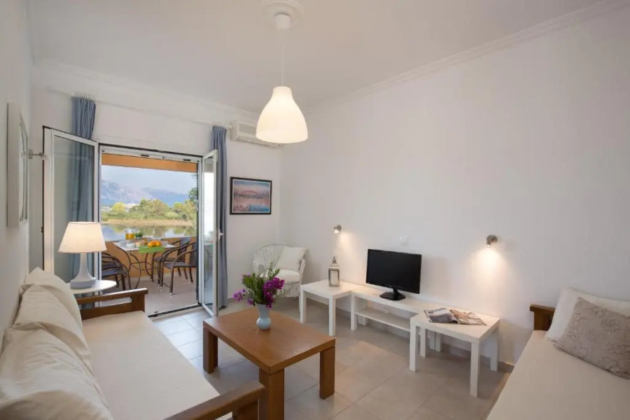 Kontokali Lake House