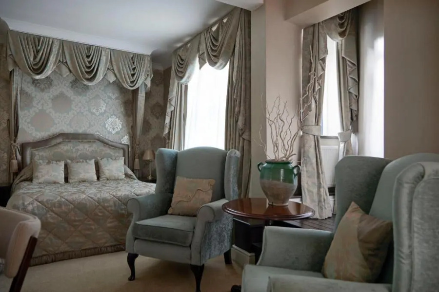 Old Palace Lodge Hotel