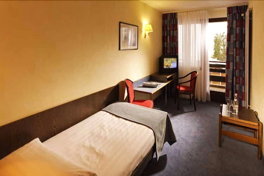 Victoria Hotel & Residence