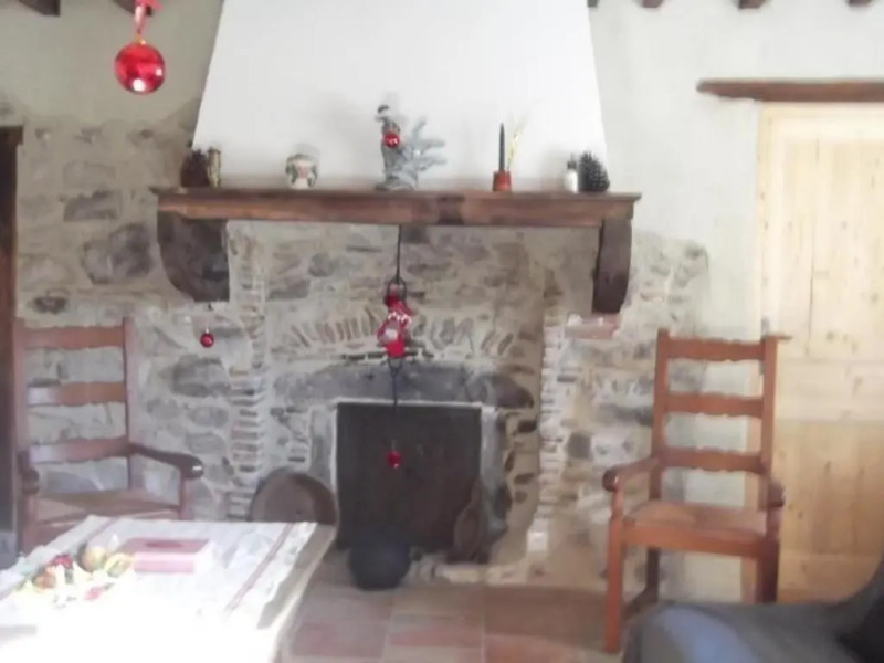 Gîte Saint-Georges-de-Baroille, 4 pièces, 7 personnes - FR-1-496-170