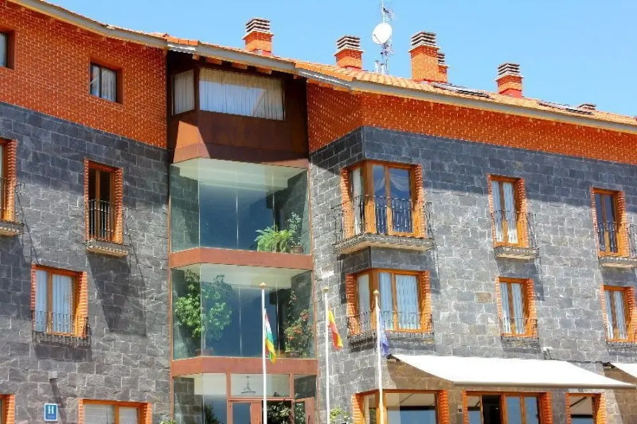 Hotel Conde De Badaran