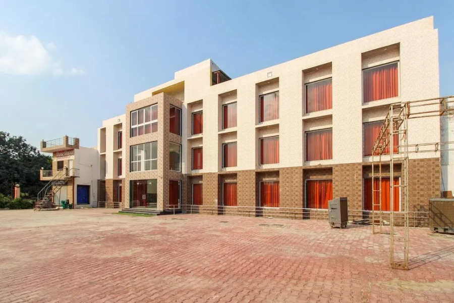 OYO 62741 Giriwar Nikunj