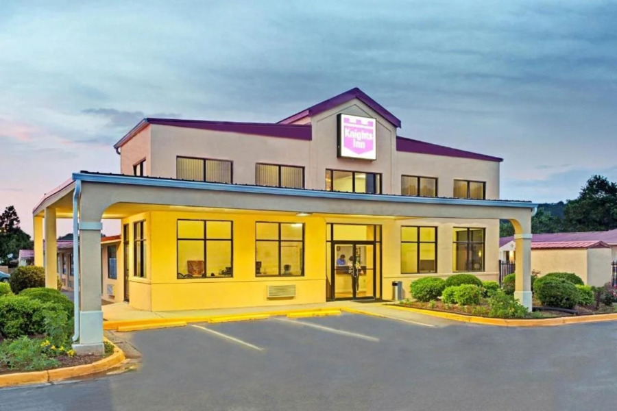 Knights Inn - Cartersville GA