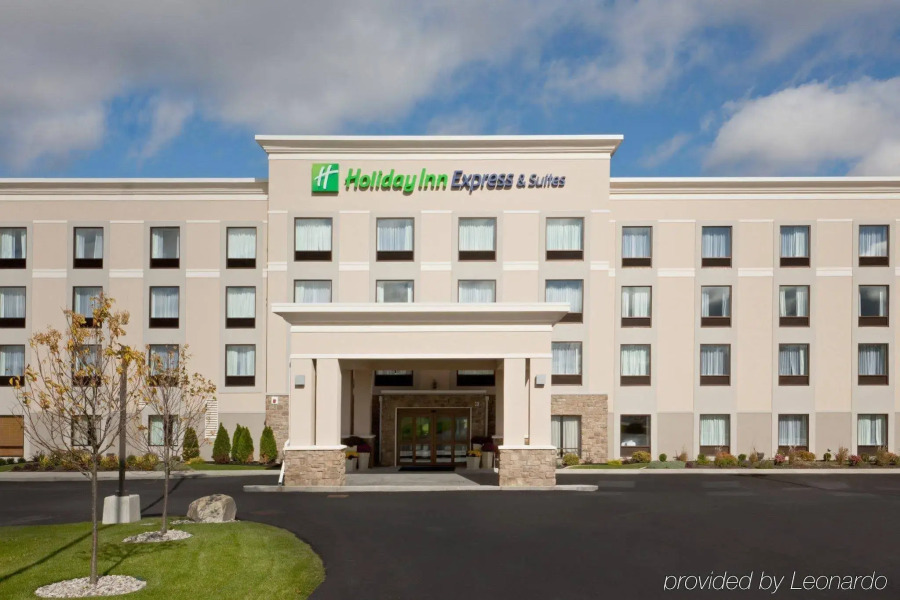 Holiday Inn Express Hotel & Suites Malone by IHG