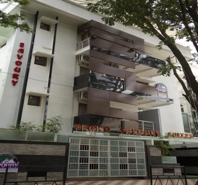 FabHotel Grand Savoury Suites