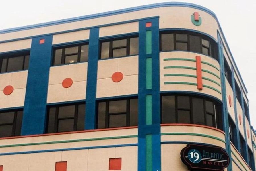 19 Atlantic Hotel