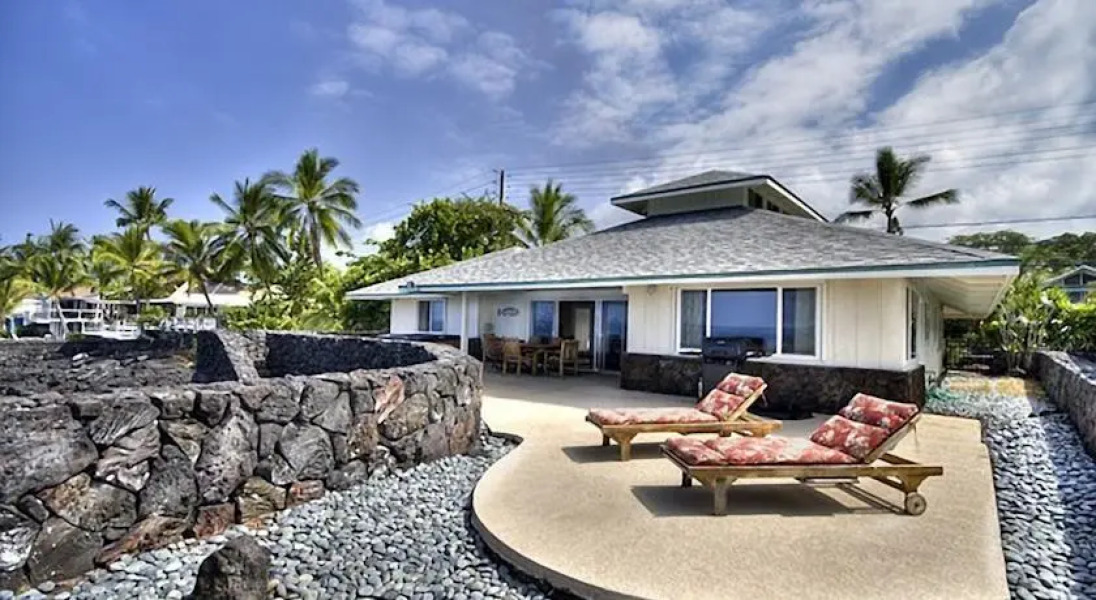 Ocean Front Single Family Home for 8