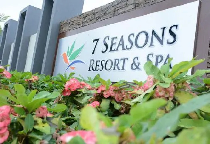 7 Seasons resort & Spa