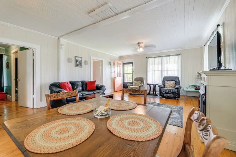 10 Mi to Cape Lookout Ferry: Serene Coastal Escape