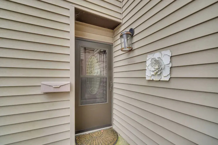 Pet-friendly Crossville Resort Condo: Golf & Swim!