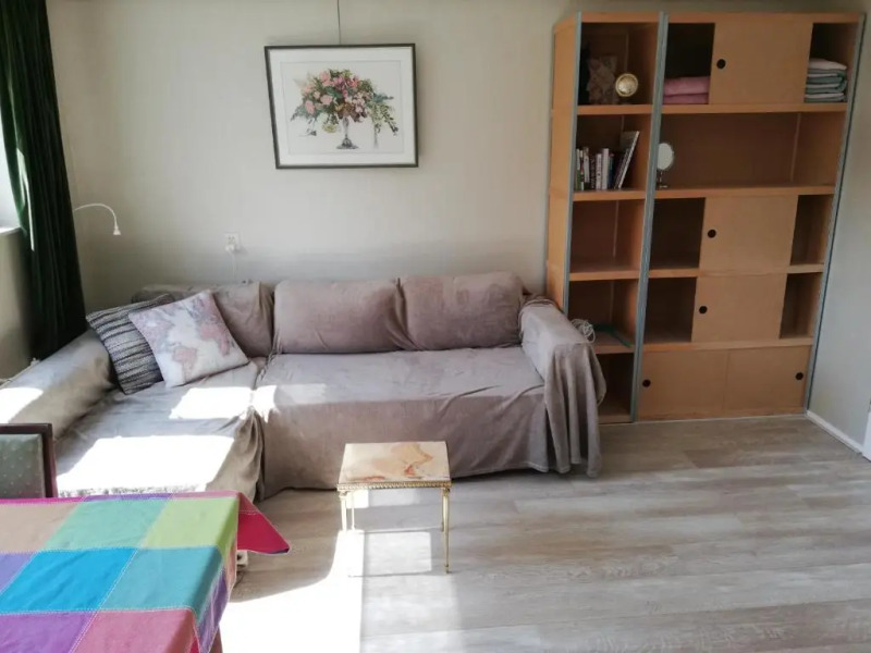 Home stay Utrecht — Women only (гостевой дом для женщин)