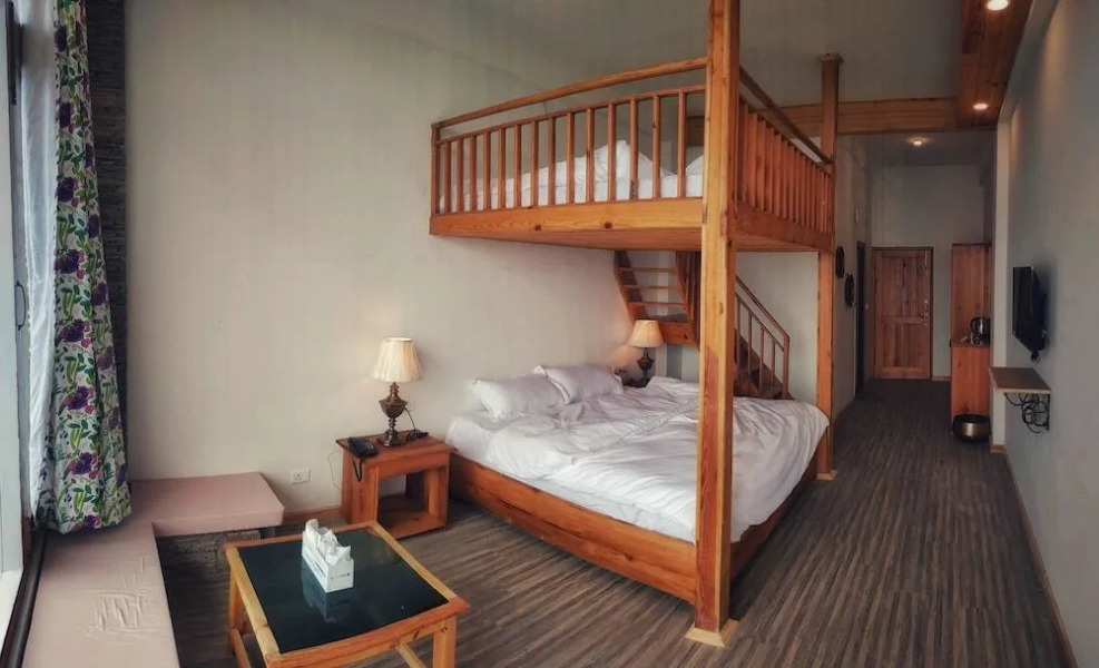 Summit Stonewood Hotel