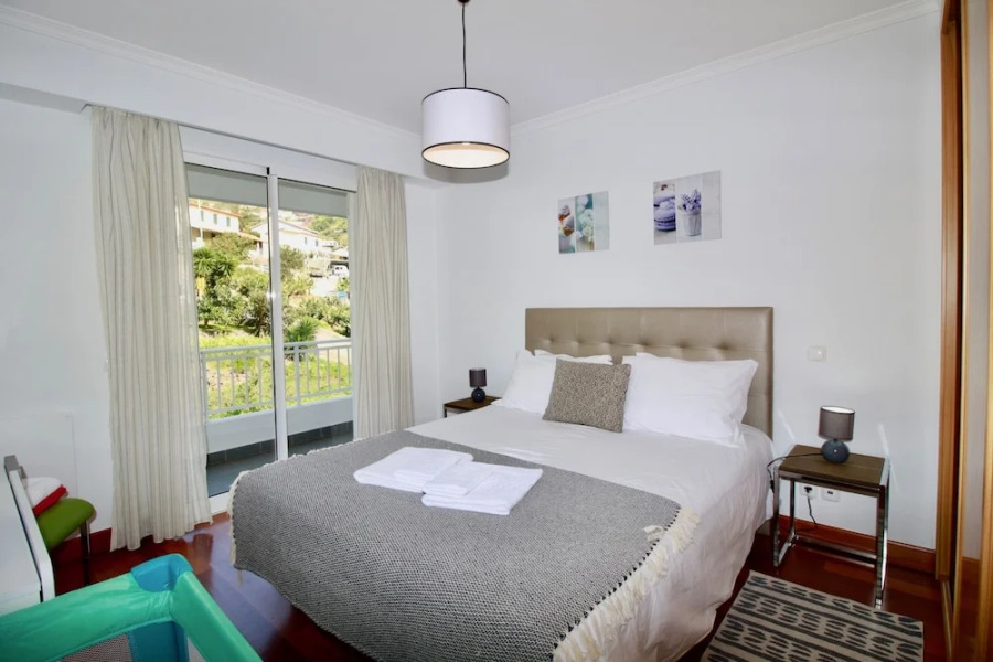 Luis Place Machico by Analodges