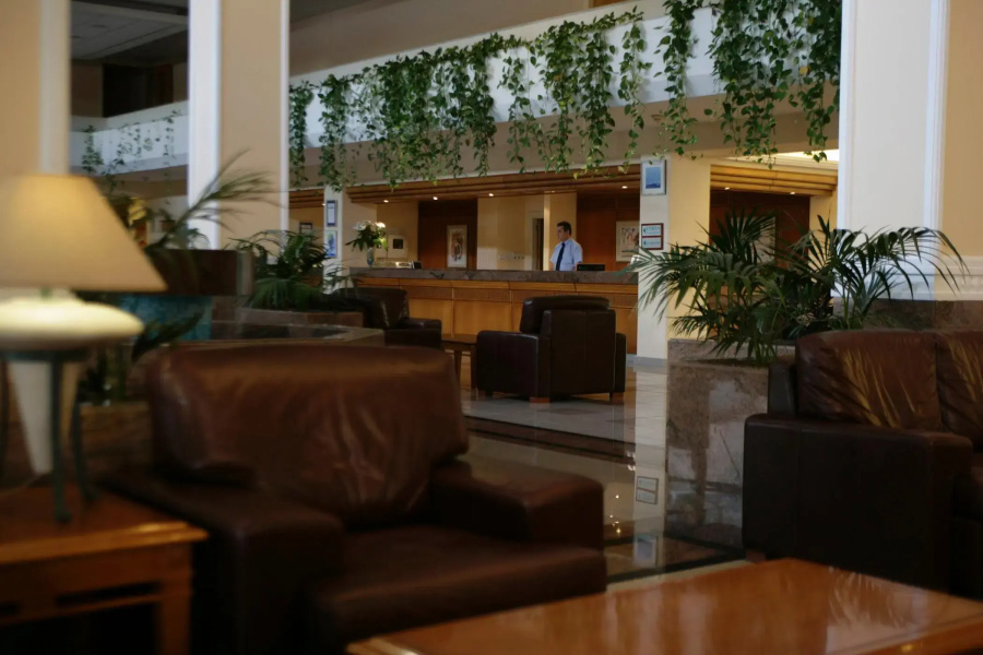 Avanti Hotel