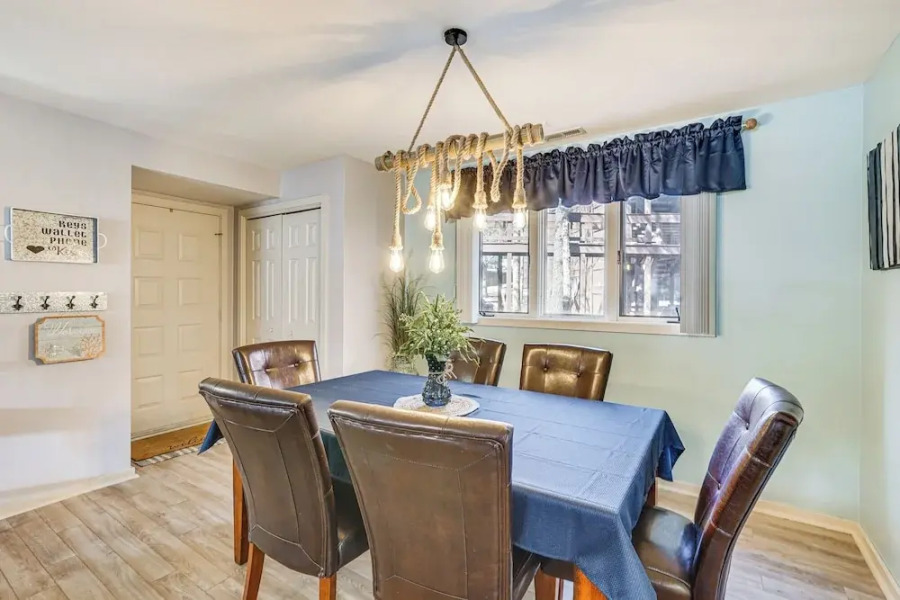 Lakefront Condo w/ Resort Amenities in Osage Beach