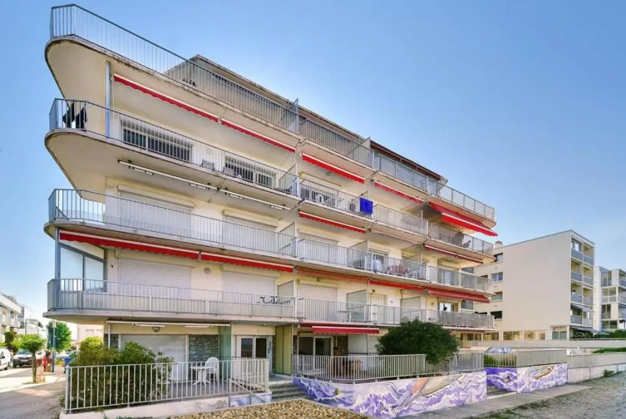 AS18069 - P3 Vue Mer exceptionnelle , sur la plage à 2 pas du Centre Ville