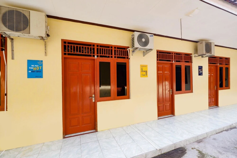 Griya Widya Syariah by OYO Rooms