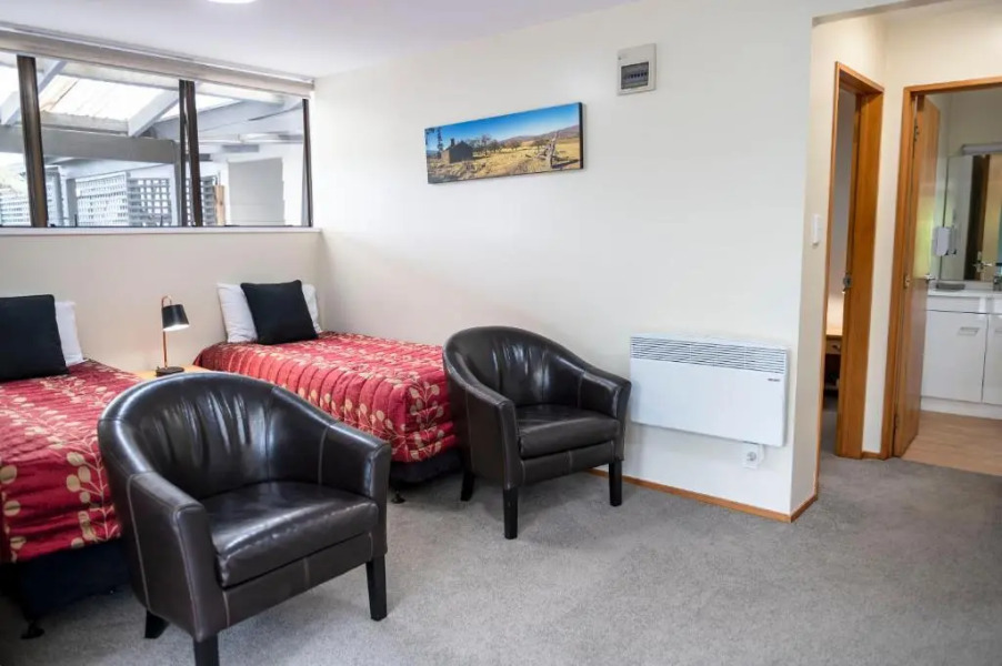 ASURE Aspiring Court Motel