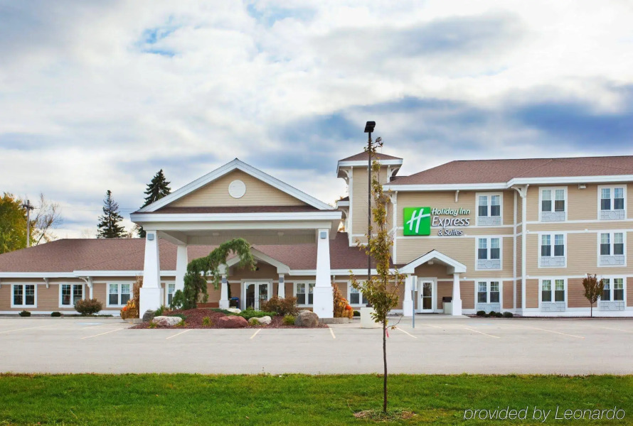 Holiday Inn Express Hotel & Suites Iron Mountain by IHG