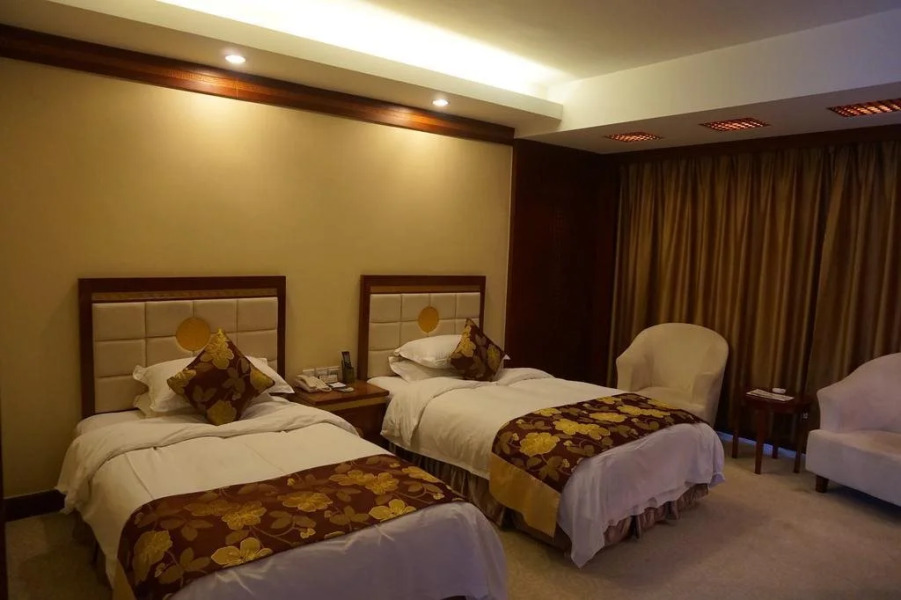 Tai'an Lijing Cherry Orchard Hotel