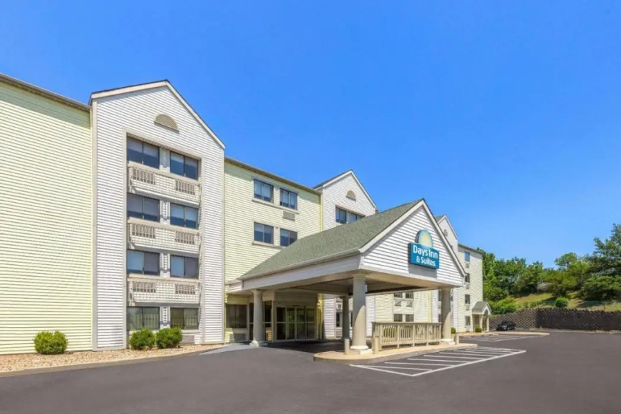 Days Inn by Wyndham Kansas City Northeast