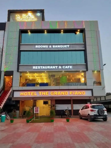 Hotel The Grand Piano