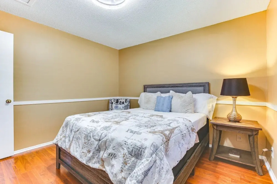 Near Beaches: Pet-friendly Sunrise Escape w/ Patio