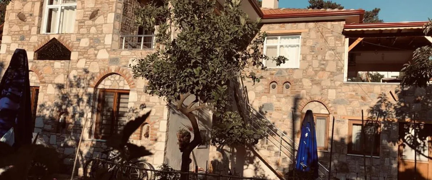 Akçapınar Altın Konakları