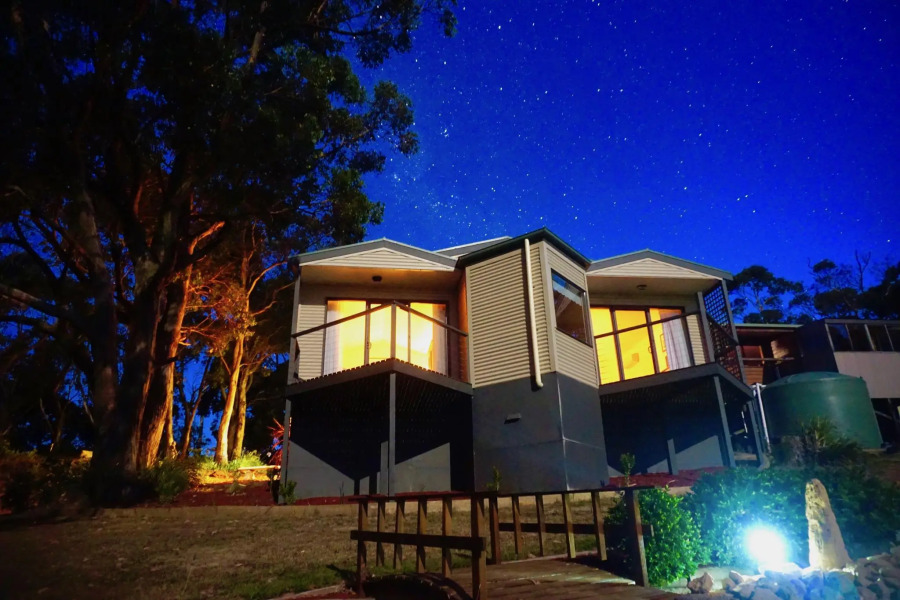 Southern Anchorage Retreat