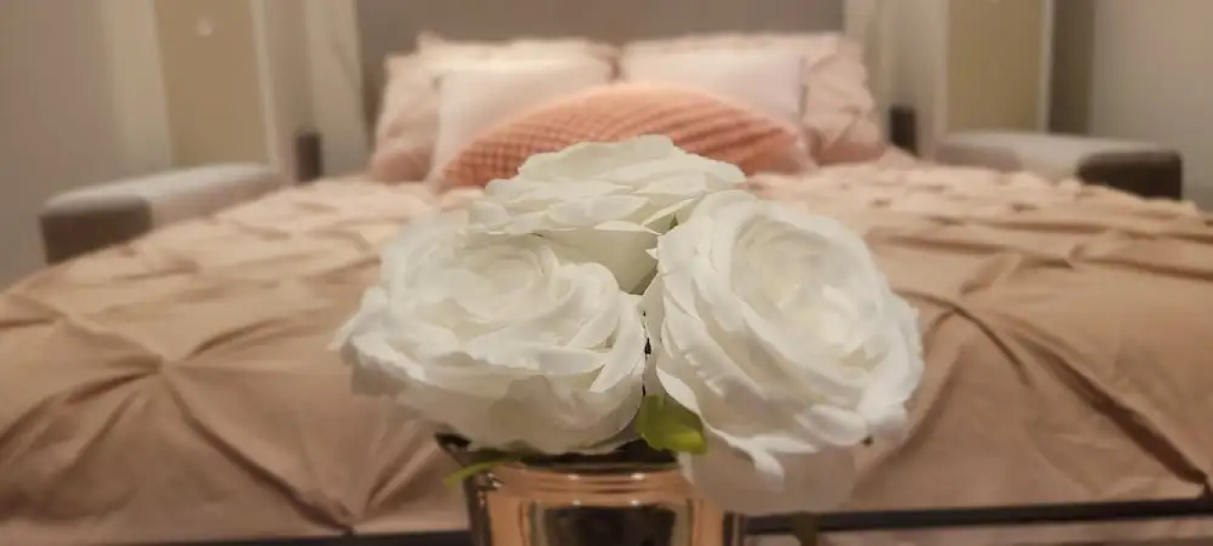 Rosa Linda- Luxe Rmntic Studio W Terrace