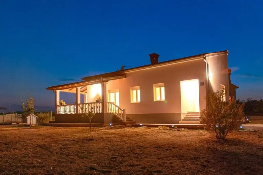 Holiday Home Nina&Tea