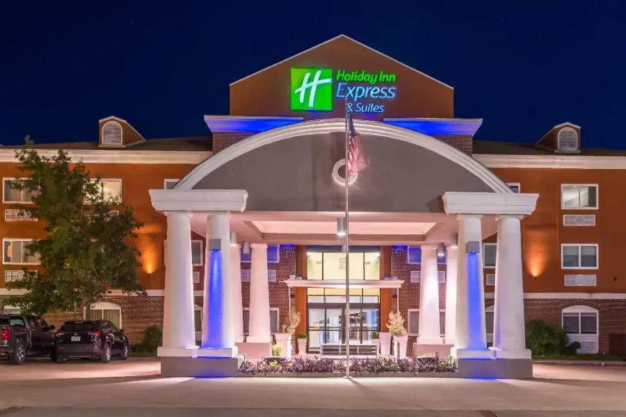 Holiday Inn Express Hotel & Suites Elgin by IHG