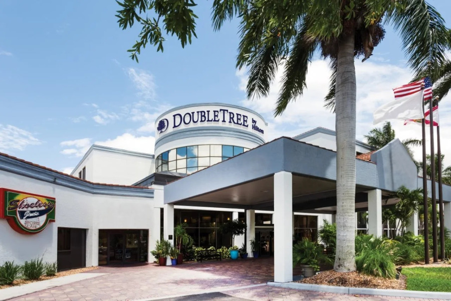 Doubletree by Hilton Fort Myers at Bell Tower Shops