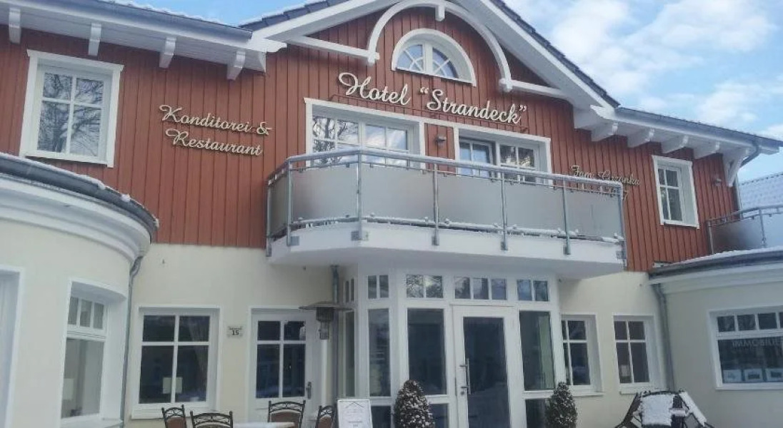Hotel & Café Strandeck