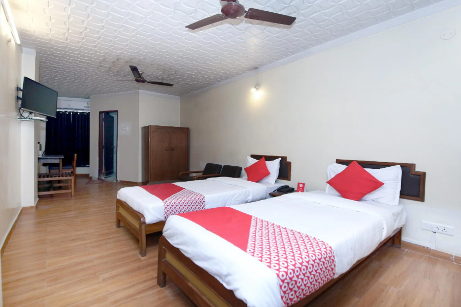 Capital O 27607 Hotel Kartik