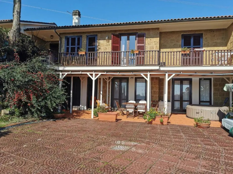 3 bedrooms appartement with private pool jacuzzi and enclosed garden at Fabrica di Roma