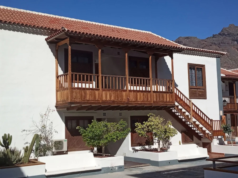 Poblado Marinero by Casa Azahar