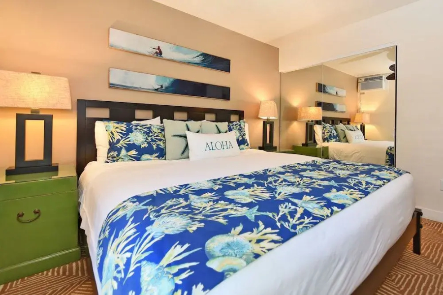 Aina Nalu A104 by RedAwning