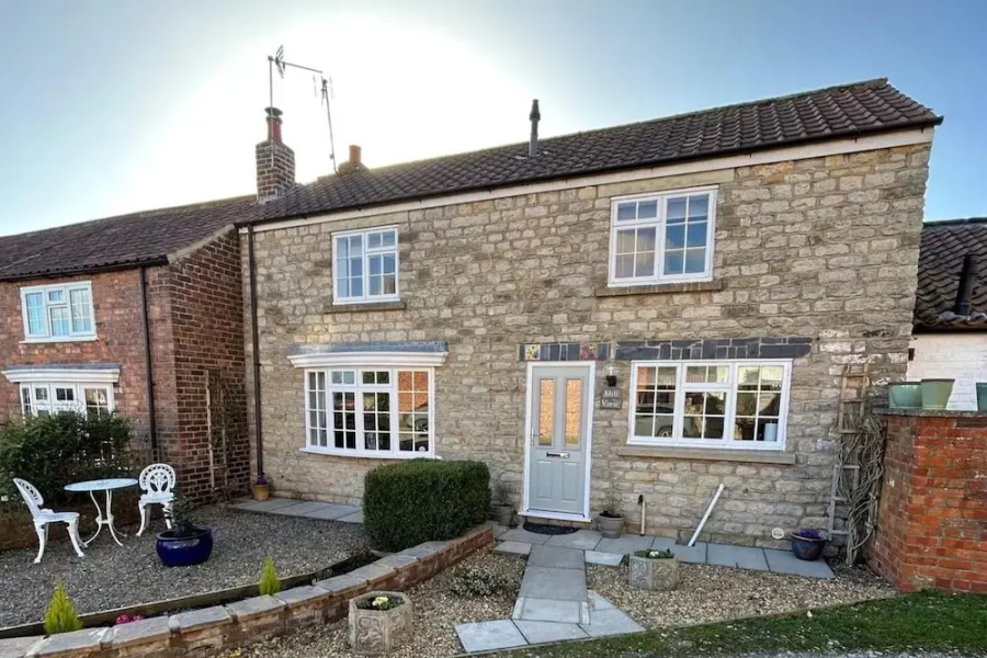 2 Bedroom Cottage Free Private Parking Fire Place
