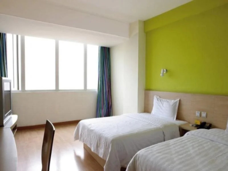 7 Days Inn Yuncheng Zhongyin Branch