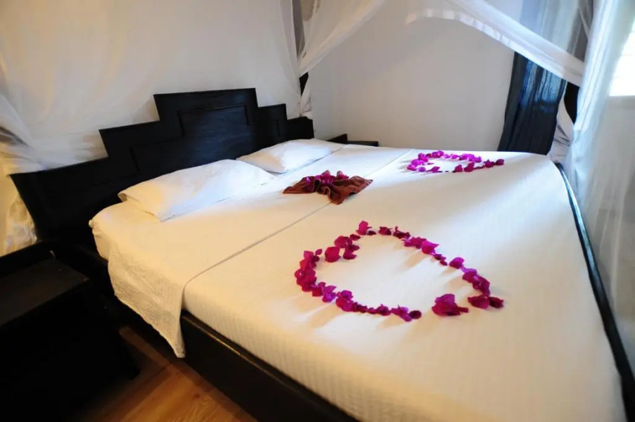 Beachfront Villa Patti ZanzibarHouses