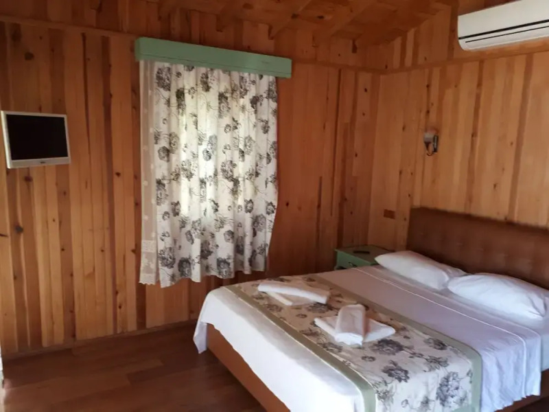 Azra's Bungalow Houses