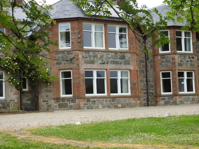 Glencanisp Lodge