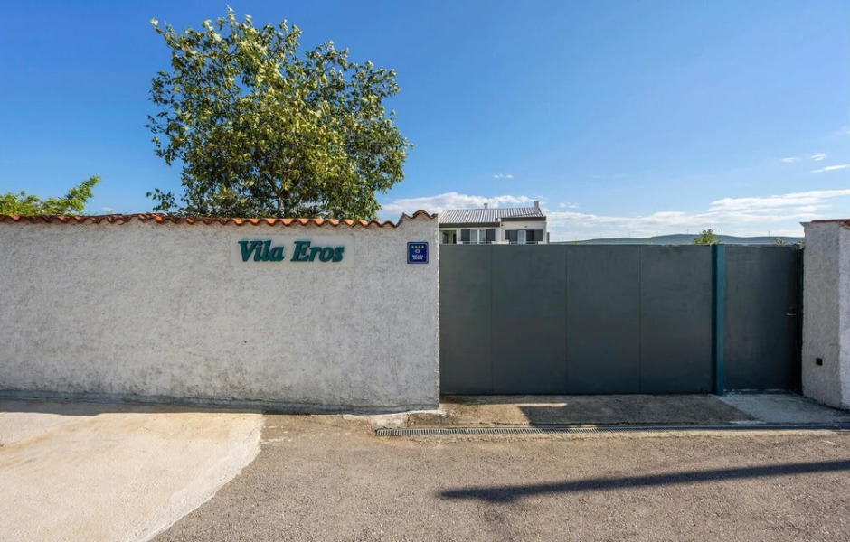 Nice Home in Sibenik With 4 Bedrooms, Wifi and Outdoor Swimming Pool