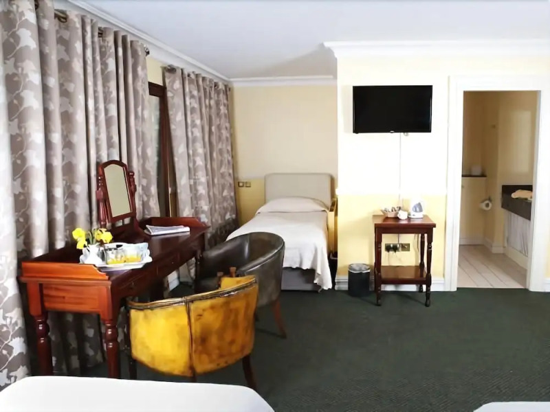 Reddans of Bettystown Luxury Bed & Breakfast, Restaurant and Bar