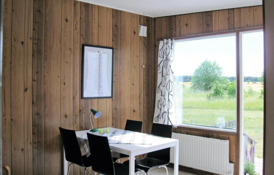 Beautiful Home in Klintehamn With