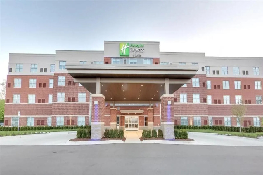 Holiday Inn Express & Suites Plymouth - Ann Arbor Area by IHG